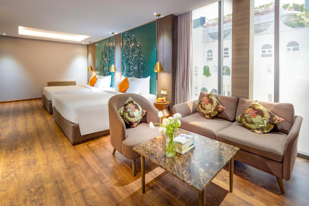 Winsuites Saigon Hotel photo 2