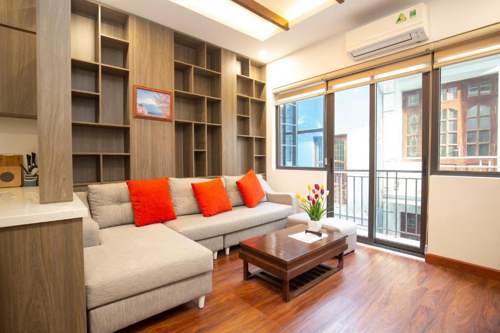 Sumitomo Apartment - Linh Lang street — photo 1