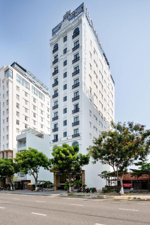 Roliva Hotel & Apartment Danang photo 3