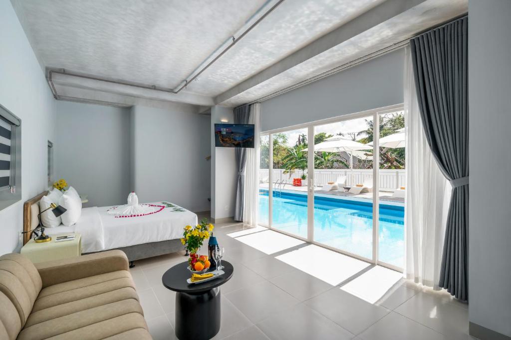 The Up Hotel Phu Quoc Island - The Poolside Escape photo 3