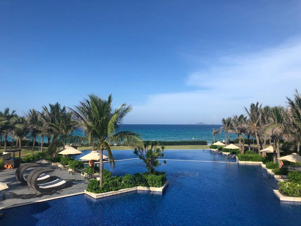 Seascape Villas In Long Beach Cam Ranh — photo 1