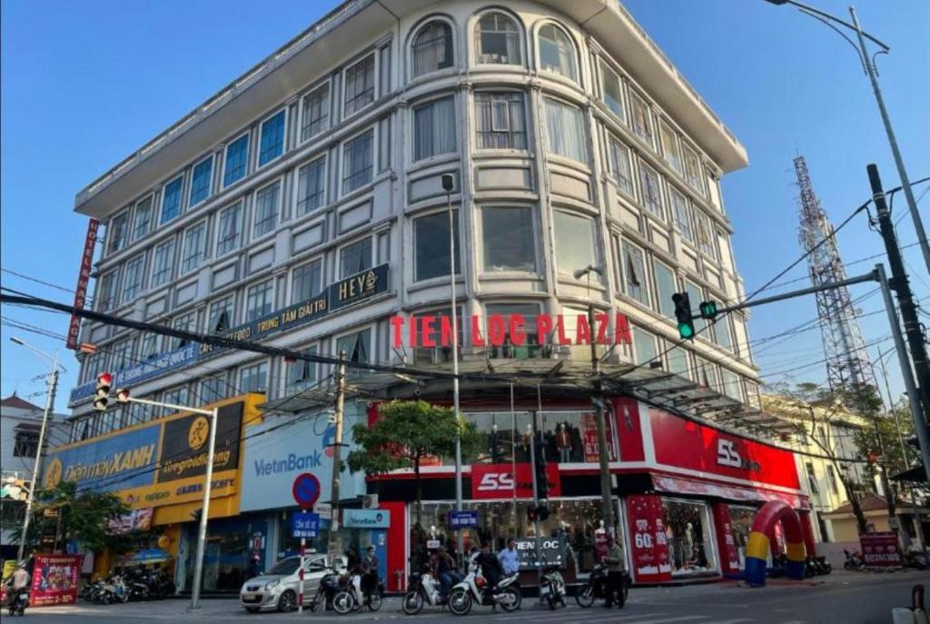 Tiến Lộc Plaza Hotel — photo 1