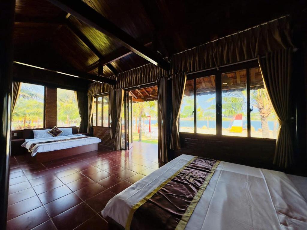 River Homestay photo 2