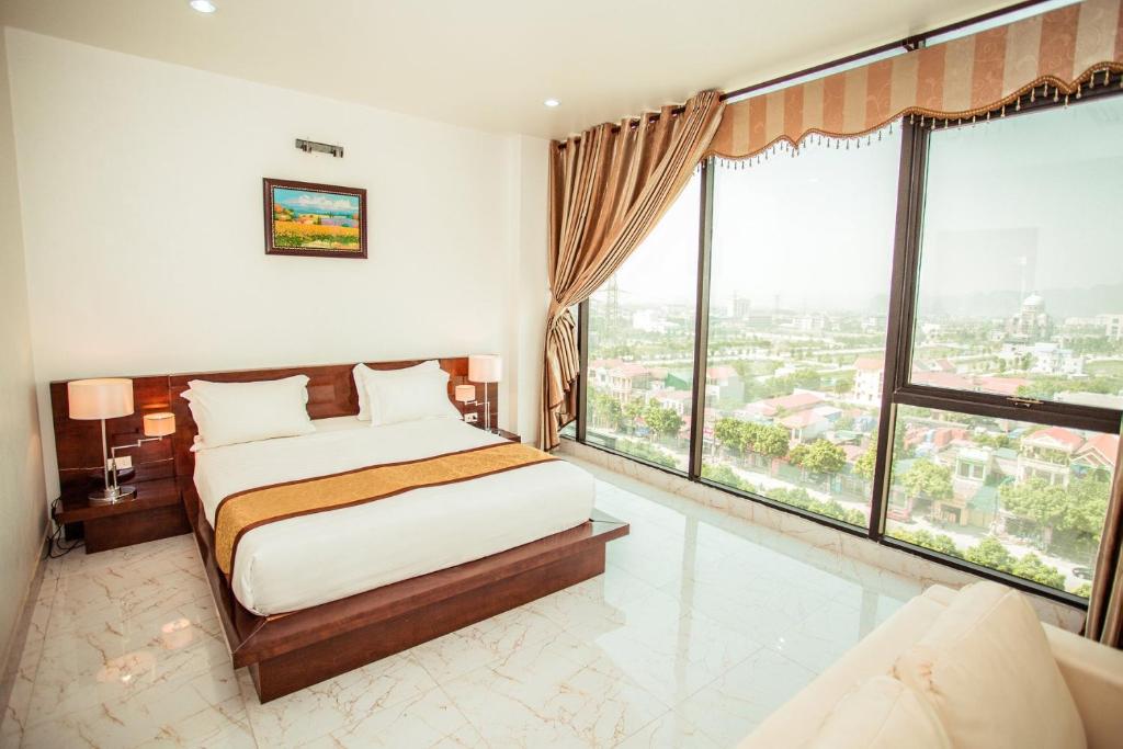Royal ANAN Hotel photo 2