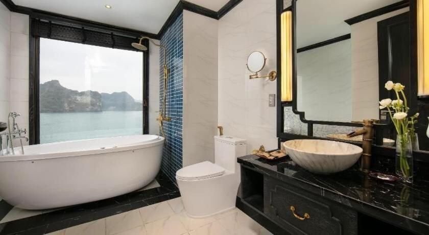 Hanoi Win Hotel & Travel photo 3