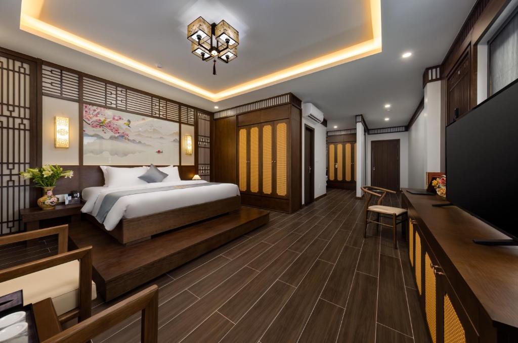 Cat Ba Wistaria Hotel- Jacuzzi Rooftop & Fitness — photo 1