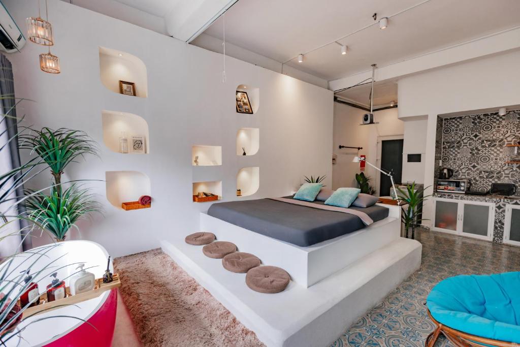 Saigon Hideout New World View - District 1 Romantic Stay photo 2