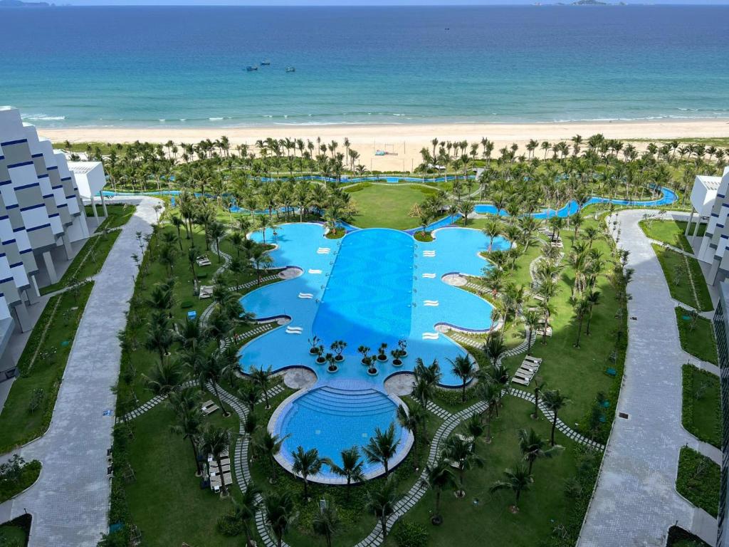 The Cam Ranh Beach Front — photo 1