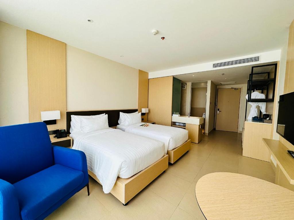 The Cam Ranh Beach Front photo 2