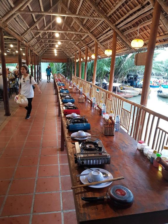 Cheerful Hoi An Hostel photo 3