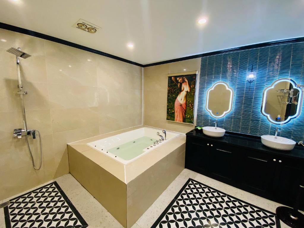 The Bamboo Palace Hotel & Residences photo 3
