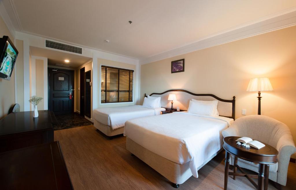 Sunrise Nha Trang Beach Hotel & Spa photo 2