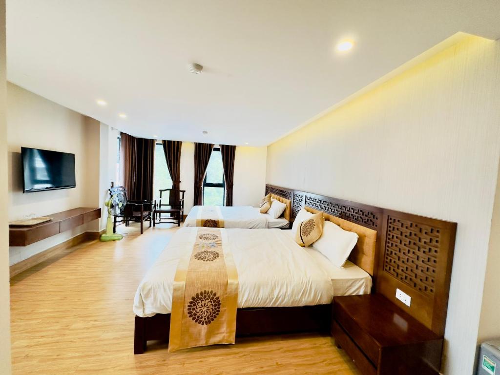 Romance hotel photo 2