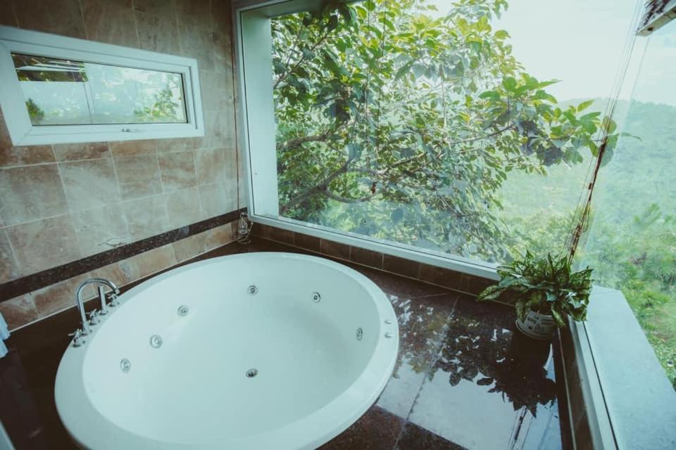 The SkyView Villa & Resort photo 3