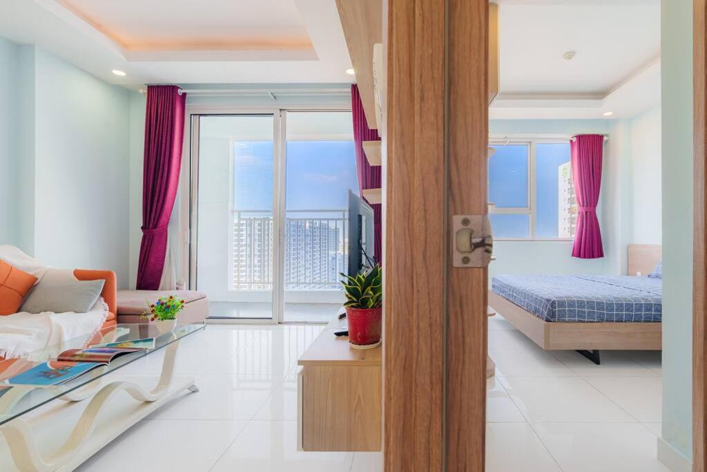 The Botanica - Apartment near Airport - Luxury photo 2