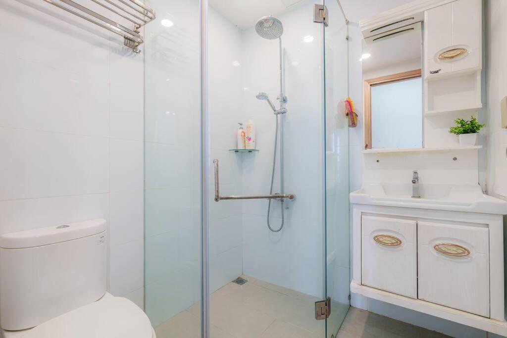 The Botanica - Apartment near Airport - Luxury photo 3