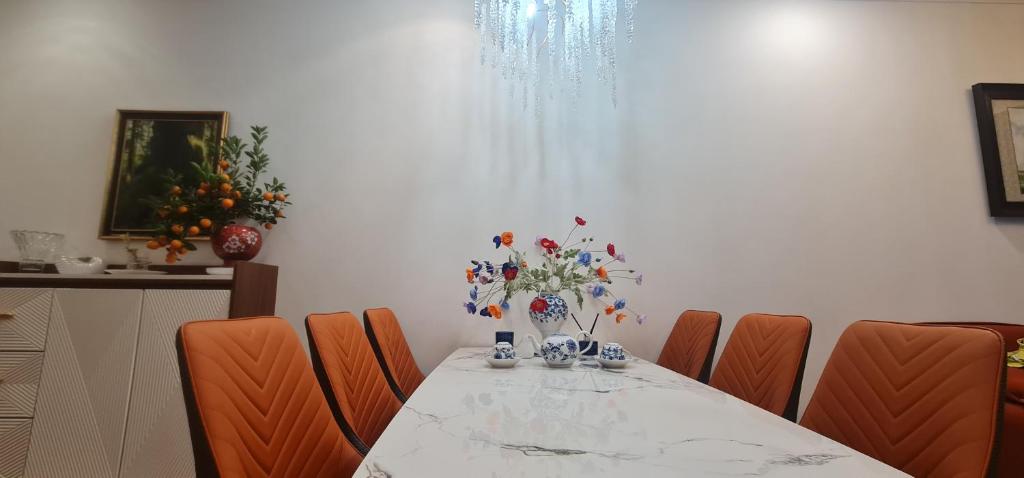 Times City 2BR Luxury Apartment — photo 1