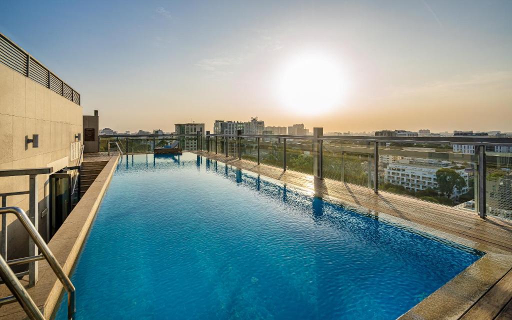 Luxury Apartments with Rooftop Pool & Gym - Avalon — photo 1