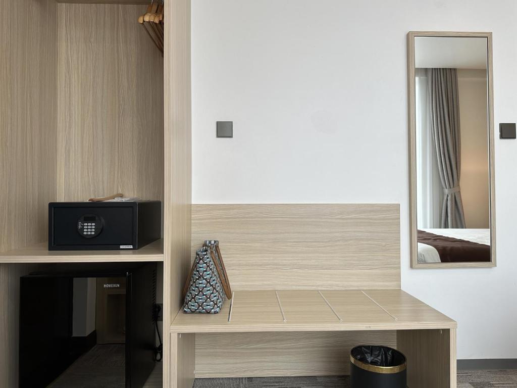 Hotel Yah Hanoi & Spa photo 2