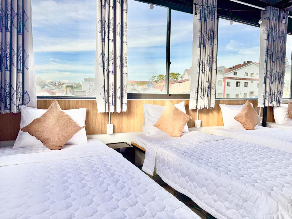 NEW SUNNY Hotel photo 2