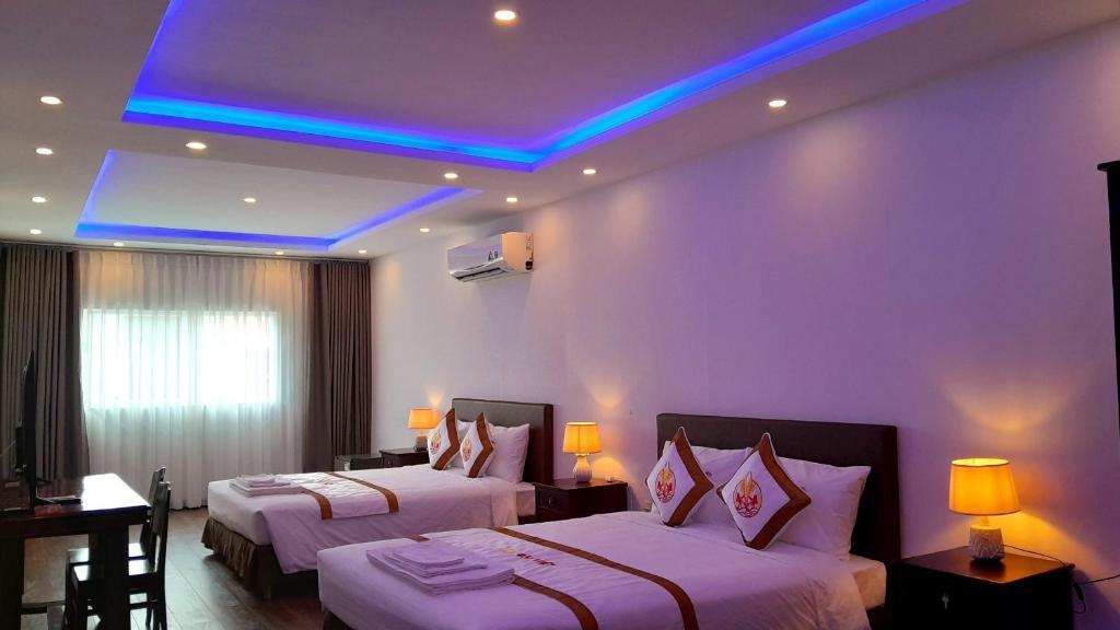 THE RICE HOTEL — photo 1