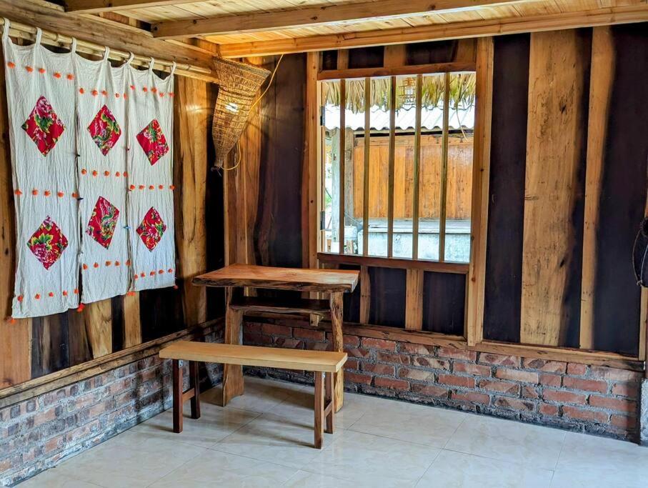 The Happy Happy Bungalow of Happiness! photo 3
