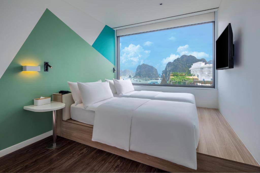 Tru by Hilton Ha Long Hon Gai Centre photo 2