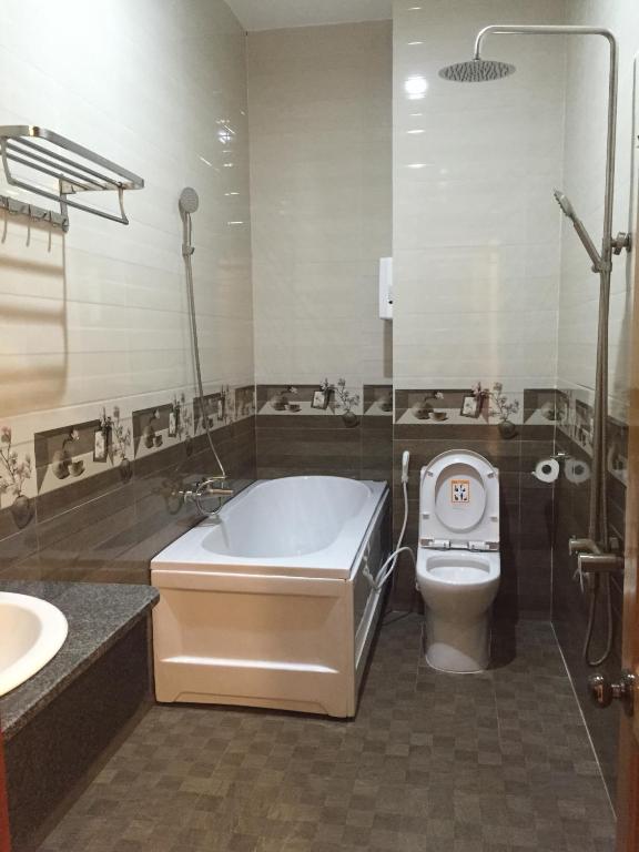 Queen Hotel photo 3