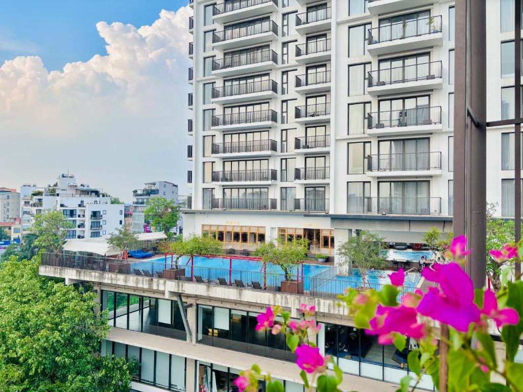 T98 Westlake Quang An - Tay ho Center Garden View Studio! photo 3