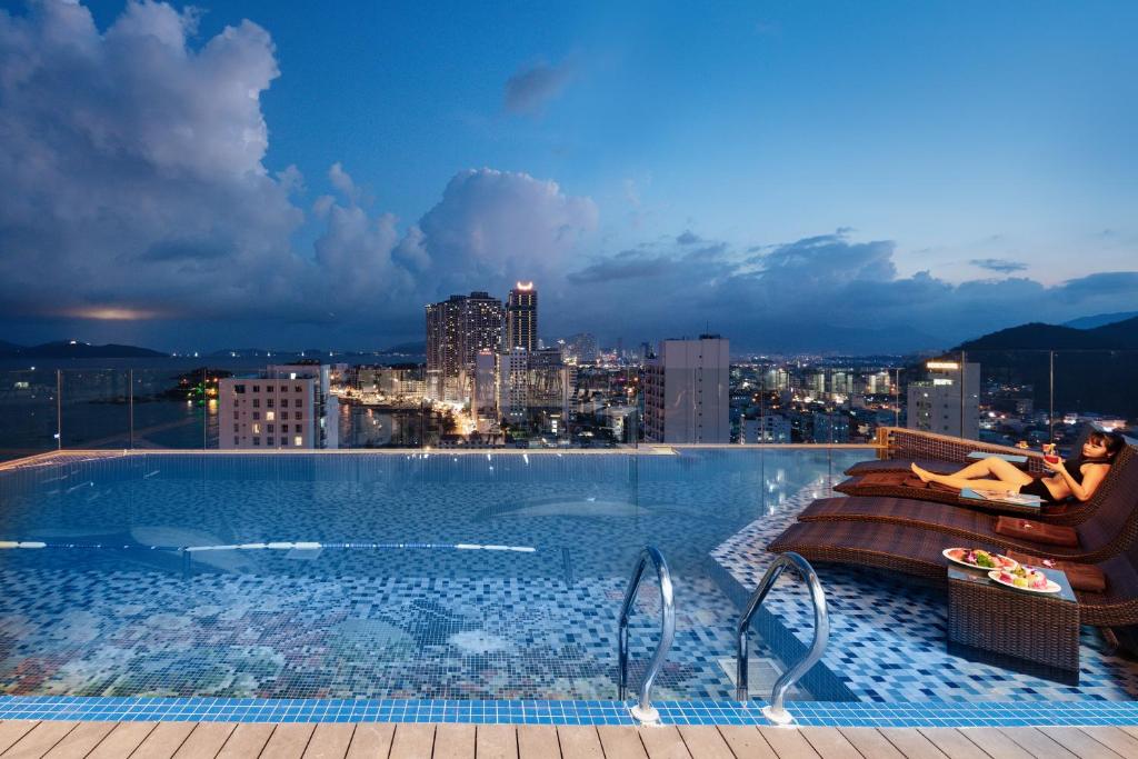 Senia Hotel Nha Trang photo 3