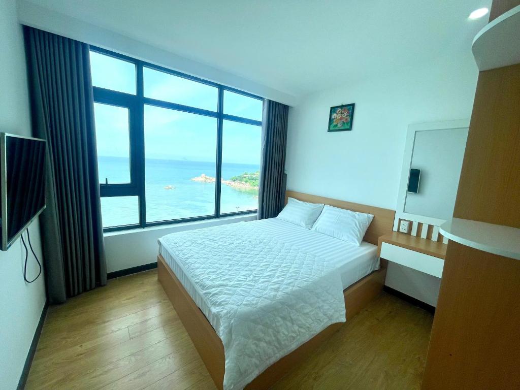 The Gold Beachfront Luxury Apartment photo 2