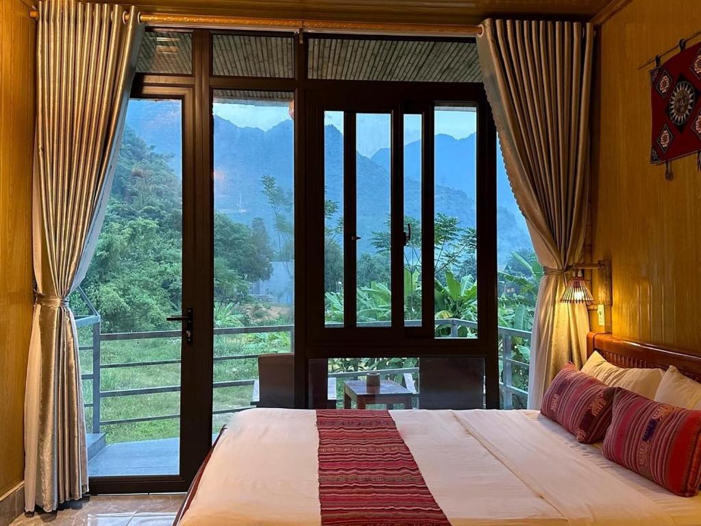Nha Tan - Mai Chau Homestay & Tours photo 2