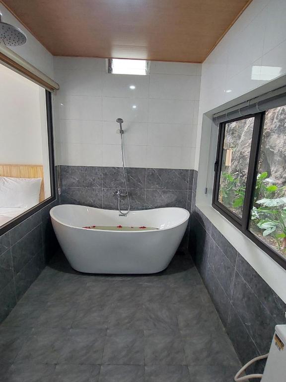 Tam Coc Green Mountain Homestay photo 3