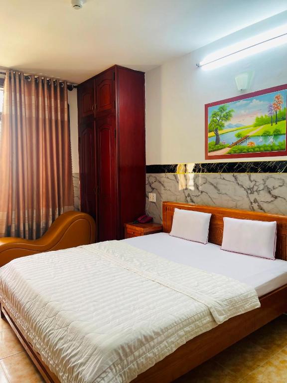 Thùy Dương 2 Hotel Chỉ 2 Phút tới sân bay TÂN SƠN NHÂT-có chỗ đậu xe hơi 4-7-12-50 chỗ photo 2