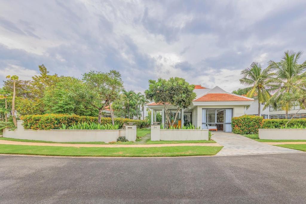IDC White House Danang — photo 1