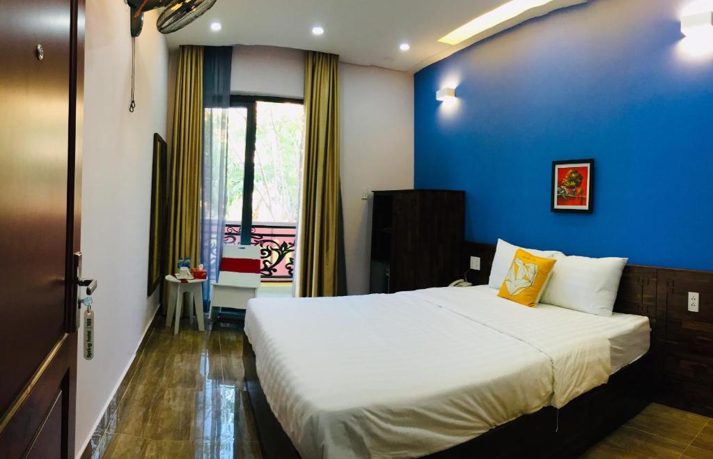 SPRING HOTEL photo 2