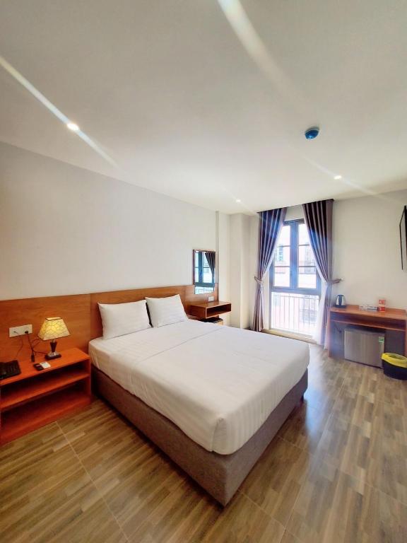 Sky Hotel photo 2