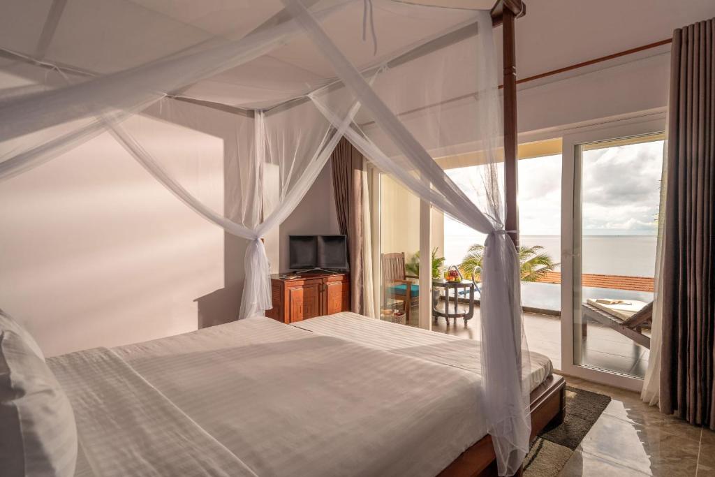 Sea Sense Resort photo 2