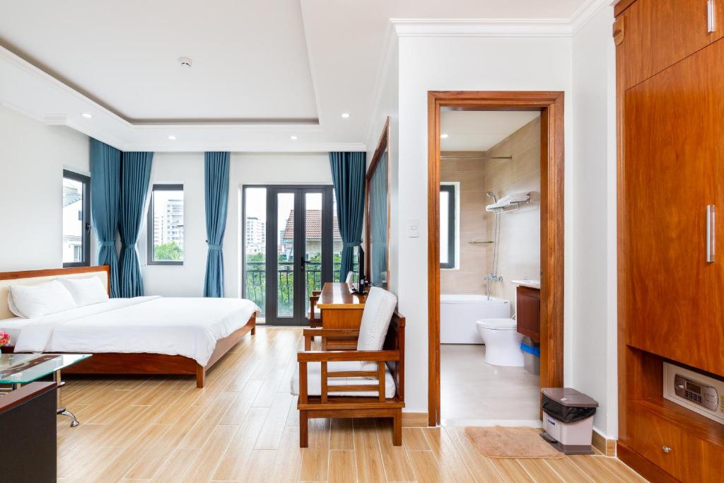 Sunny Hotel and Apartment photo 2