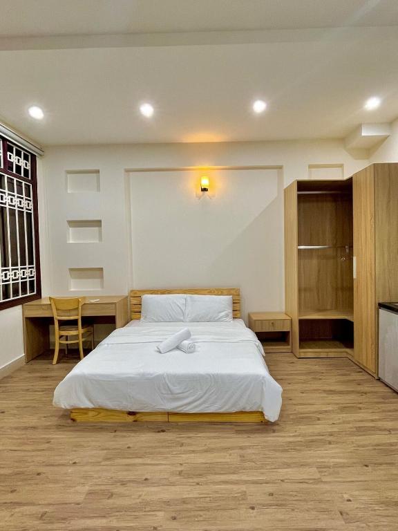 Spacious studio with a large balcony in Thao Dien R02 photo 2