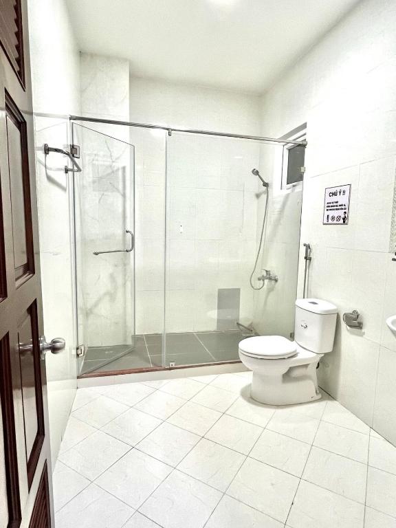 Spacious studio with a large balcony in Thao Dien R02 photo 3