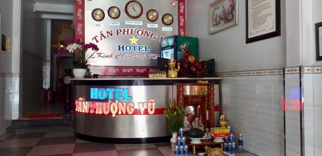 Tân Phượng Vũ Hotel - 740/3 Sư Vạn Hạnh — photo 1