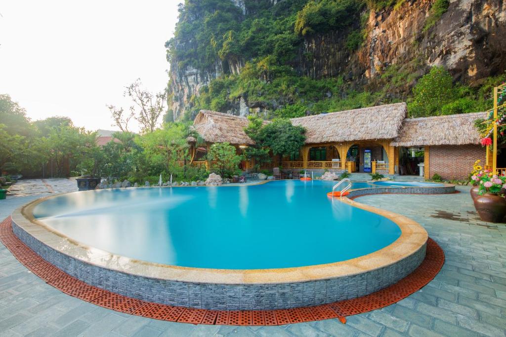Xuan Son Lakeside Bungalow photo 3