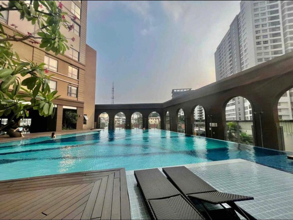 Căn hộ hai cửa sổ lớn photo 3