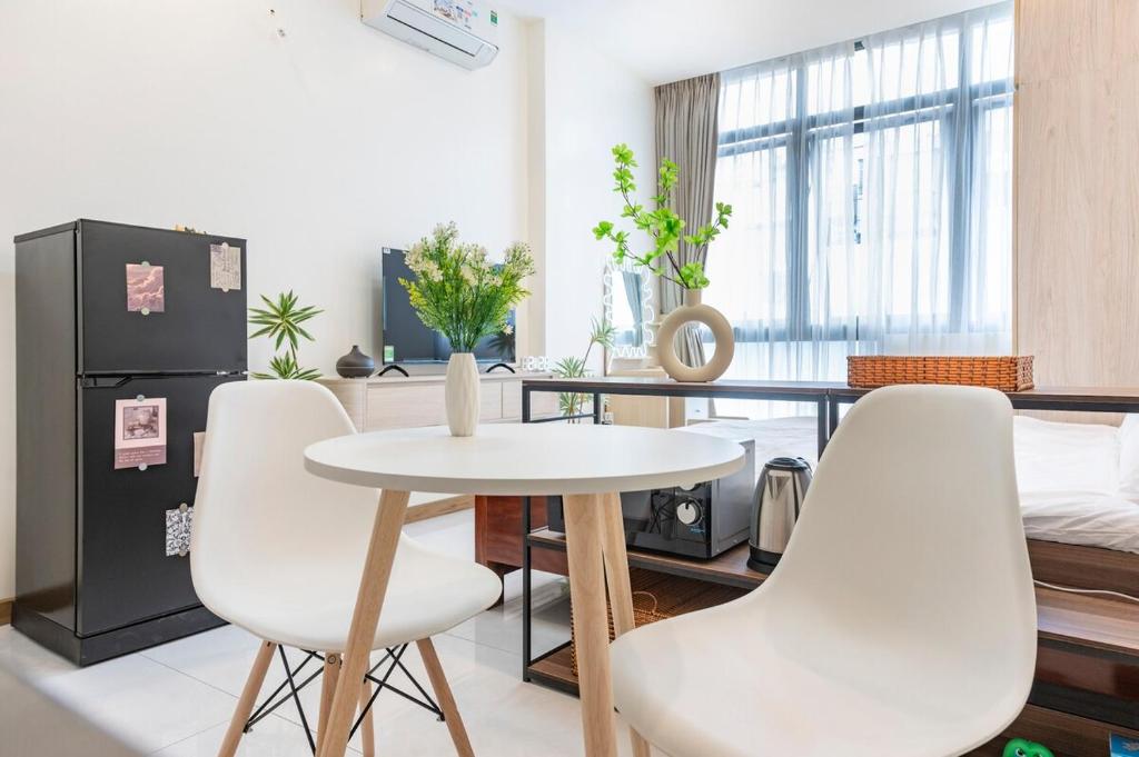 Spacious 1BR Studio Private Sleek Cozy and Escape — photo 1