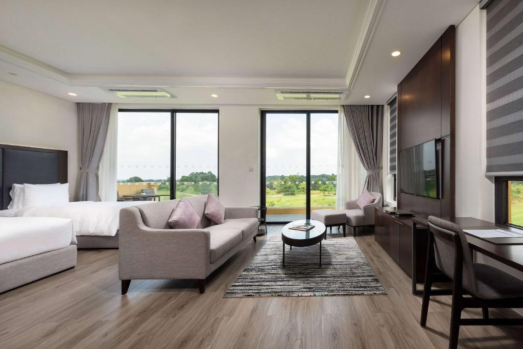 Wyndham Sky Lake Resort and Villas photo 2