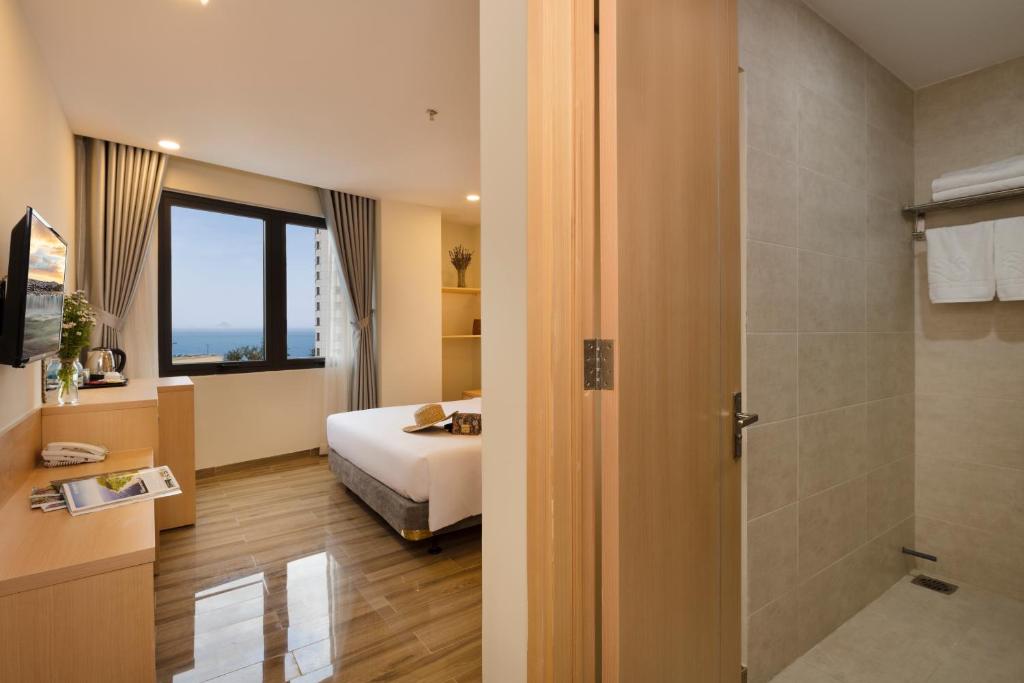 The Swan Nha Trang Hotel photo 3